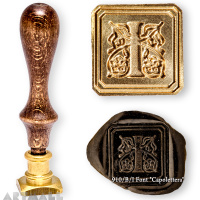 Square seal - I - "Capolettera" with wooden handle