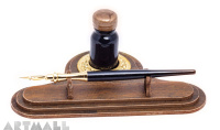 Set ink 15cc w/golden decorated base, wooden nibholder w/metal nib, carton base wooden style