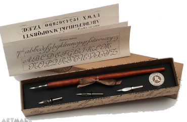 Gift Calligraphy Set, wooden nibholder with 3 assorted nibs