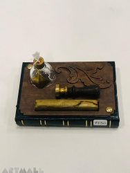 desk set book blanc pages cm13,5x9,5 w/decorated similwood cover, brass symbol seal w/handle, seal w